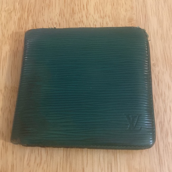 Louis Vuitton Wallet - Picture 2 of 15